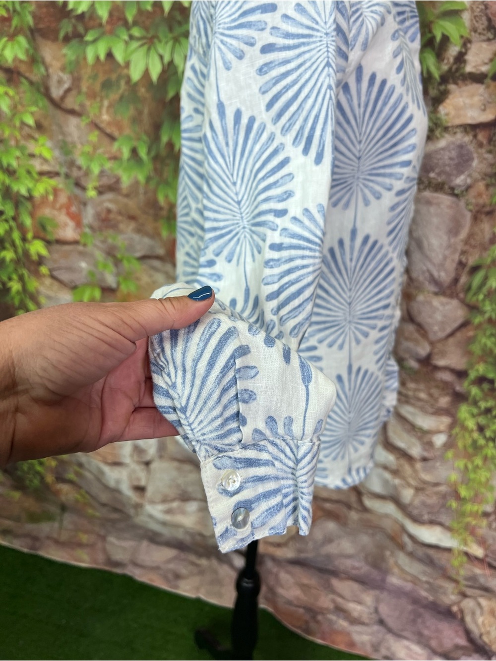 JOIE Blue and White Airy Botanical Print Linen Resortwear Coastal Blouse, S - Picture 9 of 12